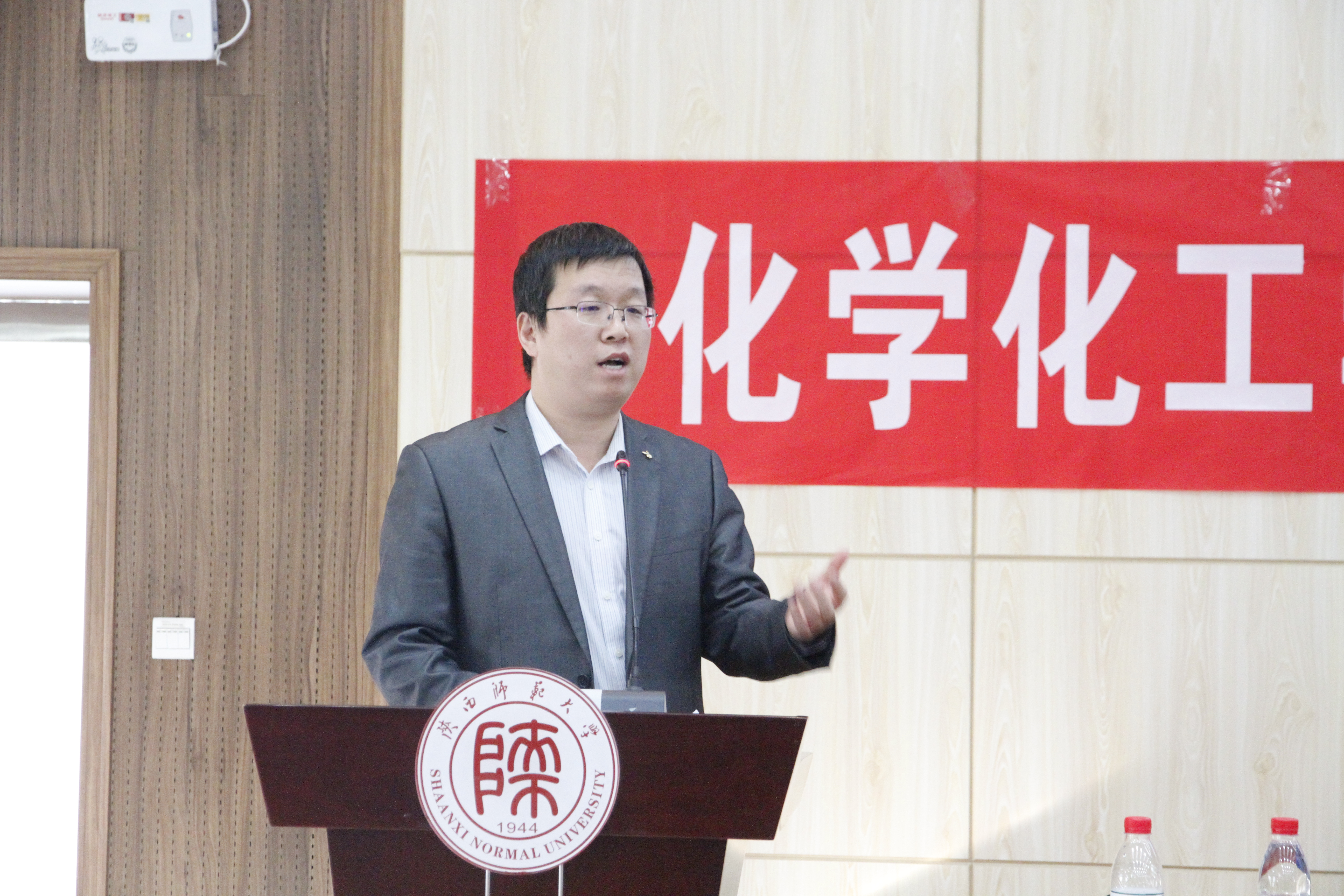 杨鹏.JPG